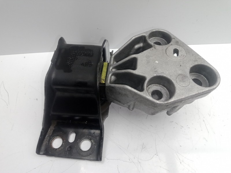 Recambio de soporte motor para renault clio iii 1.2 referencia OEM IAM 8200586890  