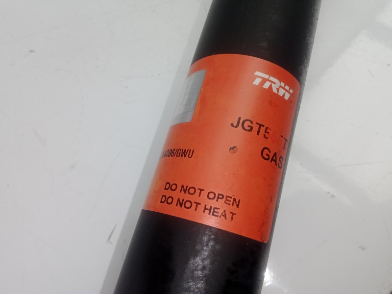 Recambio de amortiguador trasero izquierdo para renault clio iii 1.2 referencia OEM IAM  TRW 