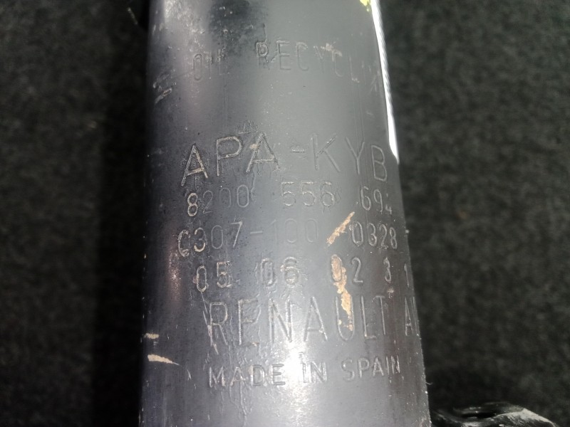 Recambio de amortiguador delantero izquierdo para renault clio iii 1.2 referencia OEM IAM 8200556694  