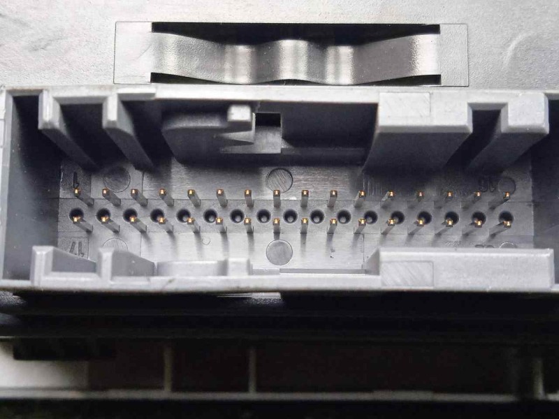 Recambio de mando calefaccion / aire acondicionado para opel zafira b 1.8 16v referencia OEM IAM 13231049  