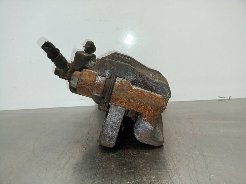 Recambio de pinza freno trasera derecha para kia cee´d 1.6 crdi cat referencia OEM IAM 7J16-M818-071105E MOBIS 7J16 - M818 - 071