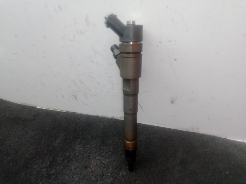 Recambio de inyector para iveco daily vi furgoneta 33s15, 35s15, 35c15 referencia OEM IAM 0445110418 - 504389548  BOSCH