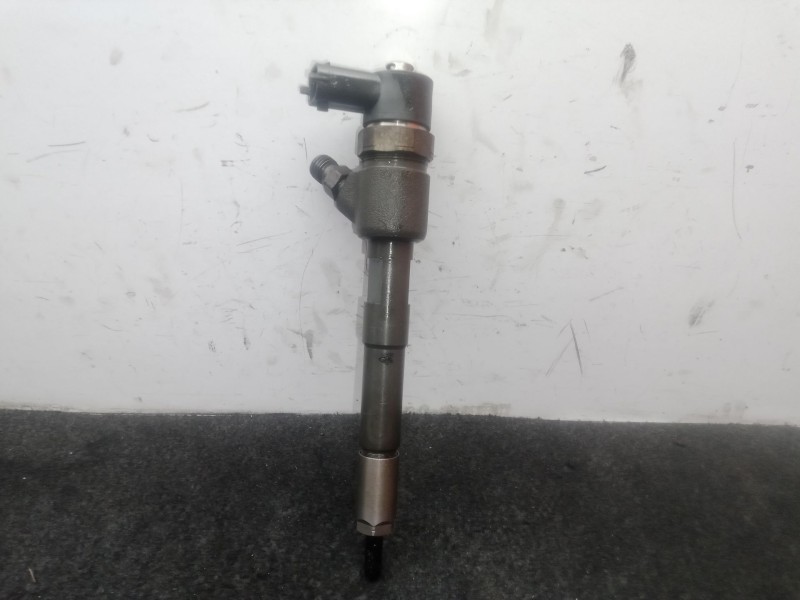 Recambio de inyector para peugeot bipper tepee 1.3 hdi 75 referencia OEM IAM 0445110351  BOSCH