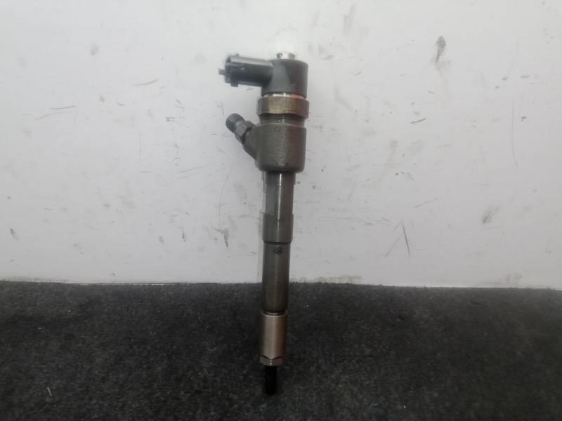 Recambio de inyector para peugeot bipper tepee 1.3 hdi 75 referencia OEM IAM 0445110351  BOSCH