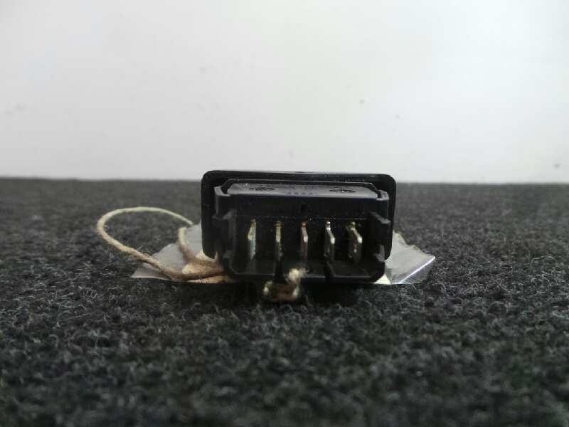 Recambio de mando elevalunas delantero derecho para dacia logan 1.5 dci diesel cat referencia OEM IAM 22681  