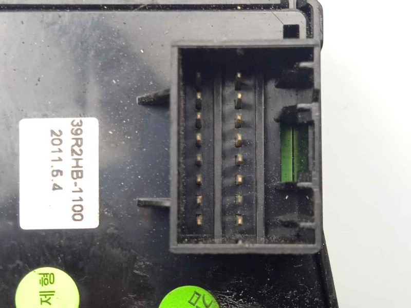 Recambio de palanca freno de mano para hyundai i40 cw 1.7 crdi cat referencia OEM IAM 937663Z000 ELECTRICO 