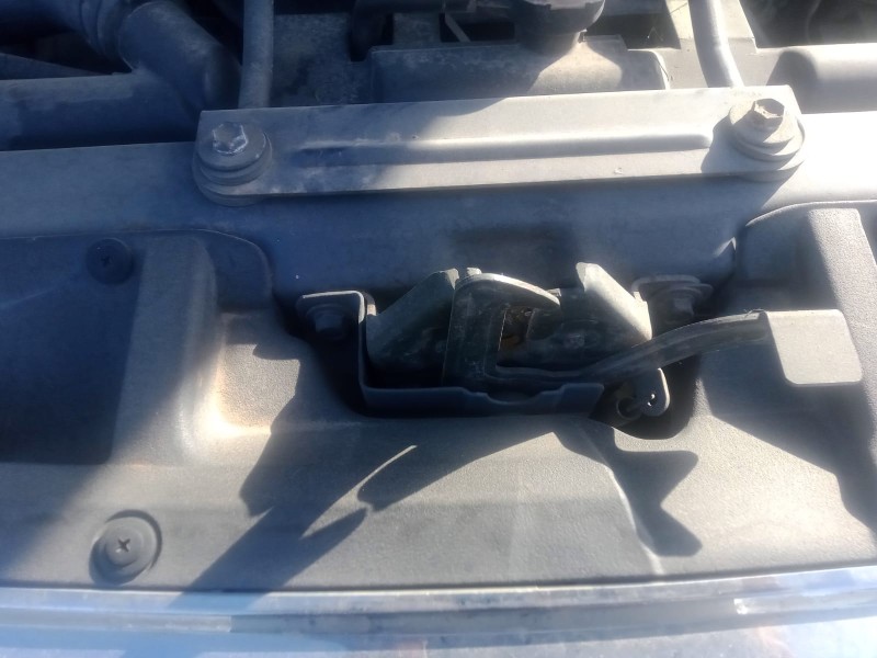 Recambio de cerradura capot para kia carens 2.0 turbodiesel cat referencia OEM IAM   