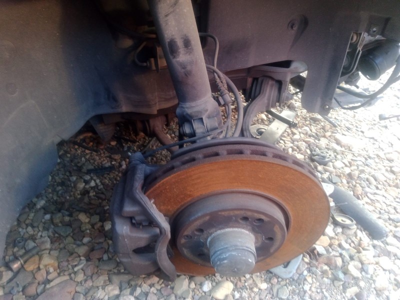 Recambio de mangueta delantera derecha para mercedes-benz clk (c209) clk 270 cdi (209.316) referencia OEM IAM   