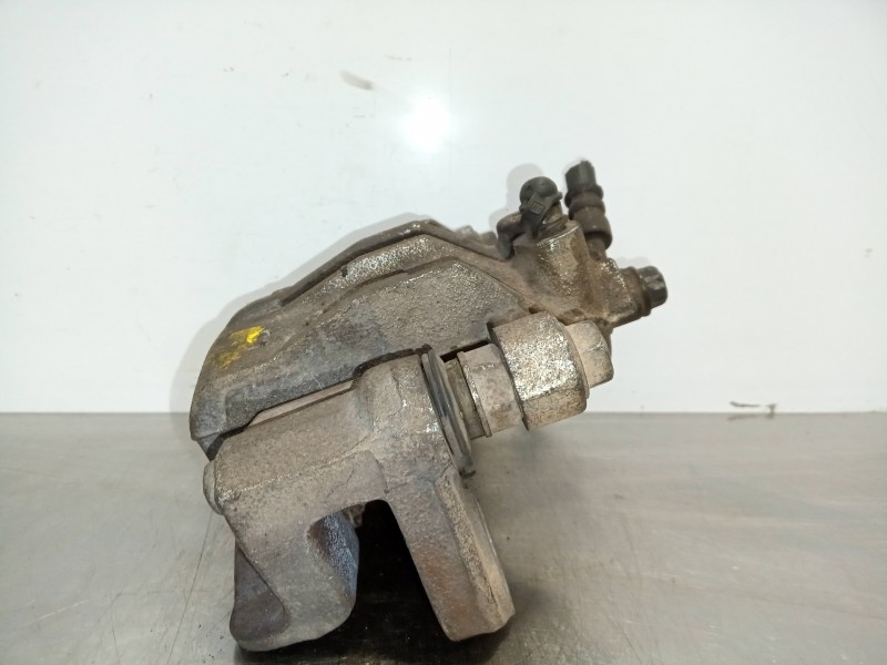 Recambio de pinza freno trasera derecha para kia cee´d 1.6 crdi cat referencia OEM IAM 7J16-M818-071105E MOBIS 7J16 - M818 - 071