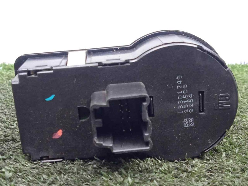 Recambio de interruptor luces para chevrolet cruze 1.6 cat referencia OEM IAM 13301749  