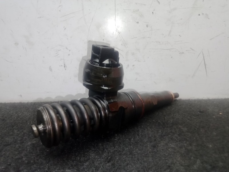 Recambio de inyector para seat ibiza iii (6l1) 1.9 tdi referencia OEM IAM 0414720039 - 038130073AL  BOSCH