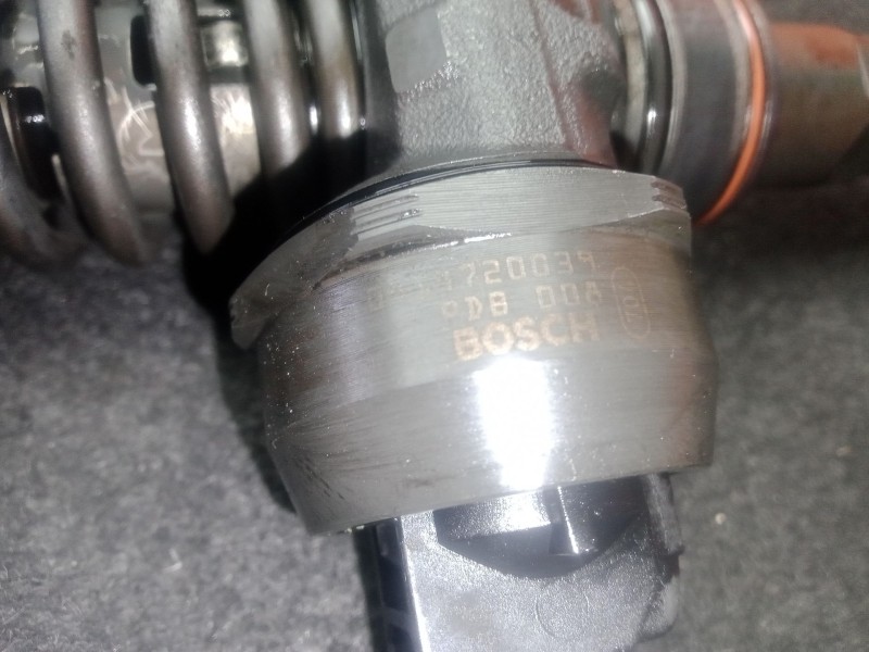 Recambio de inyector para seat ibiza iii (6l1) 1.9 tdi referencia OEM IAM 0414720039 - 038130073AL  BOSCH