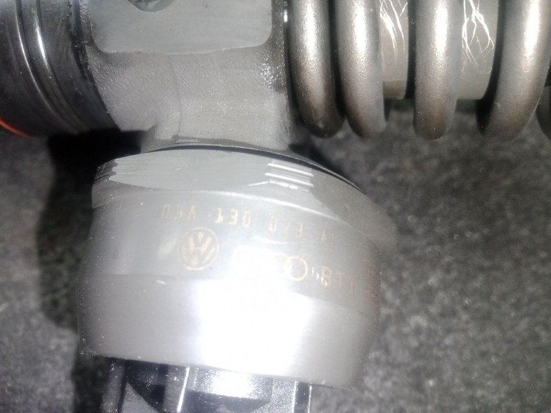Recambio de inyector para seat ibiza iii (6l1) 1.9 tdi referencia OEM IAM 0414720039 - 038130073AL  BOSCH