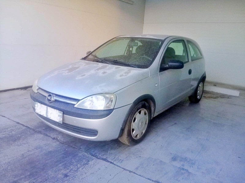 opel corsa c (x01) del año 2003