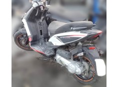 aprilia sr del año 2013 2
