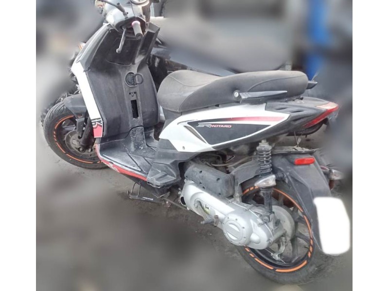 aprilia sr del año 2013