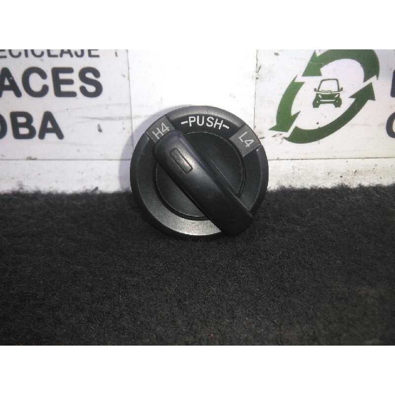 Recambio de interruptor para toyota land cruiser (j15) 3.0 turbodiesel cat referencia OEM IAM 8422360020 4.PINES CONTROL.TRACCIO