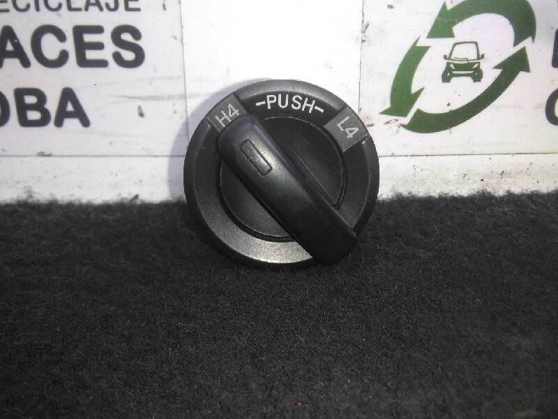 Recambio de interruptor para toyota land cruiser (j15) 3.0 turbodiesel cat referencia OEM IAM 8422360020 4.PINES CONTROL.TRACCIO