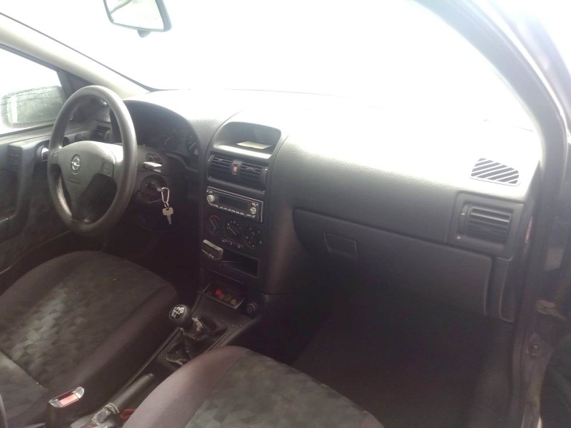 opel astra g hatchback (t98) del año 2000