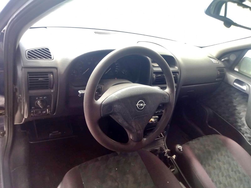 opel astra g hatchback (t98) del año 2000