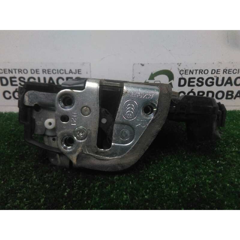 Recambio de cerradura puerta delantera derecha para toyota land cruiser (j15) 3.0 turbodiesel cat referencia OEM IAM 6903060240-