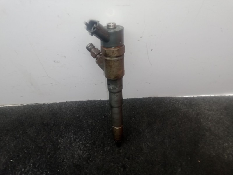 Recambio de inyector para iveco daily vi furgoneta 33s12, 35s12, 35c12 referencia OEM IAM 0445110418 - 504389548  BOSCH