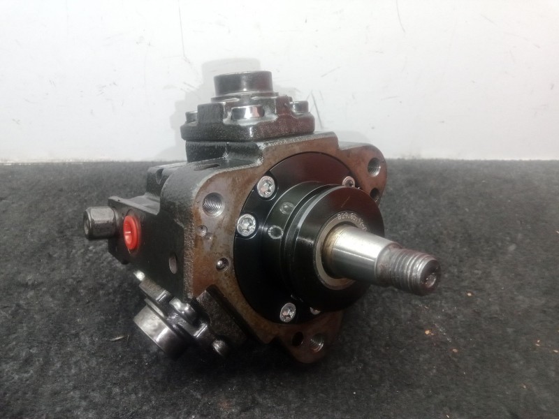 Recambio de bomba inyeccion para iveco daily vi furgoneta 33s12, 35s12, 35c12 referencia OEM IAM 0445010320 - 5801439062  BOSCH