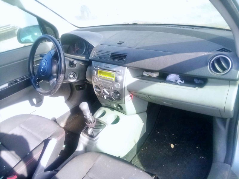 mazda 2 (dy) del año 2003