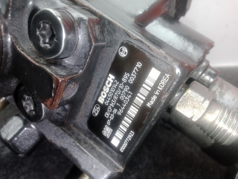 Recambio de bomba inyeccion para chevrolet captiva (c100, c140) 2.0 d 4wd referencia OEM IAM 0445010142 - 96440341  BOSCH