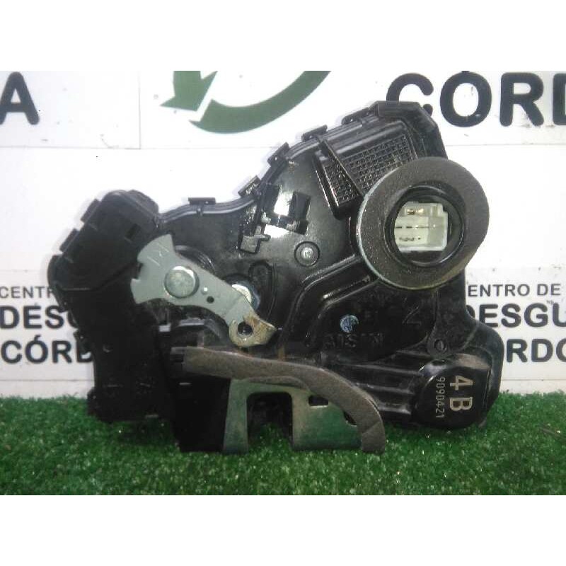 Recambio de cerradura puerta delantera derecha para toyota land cruiser (j15) 3.0 turbodiesel cat referencia OEM IAM 6903060240-