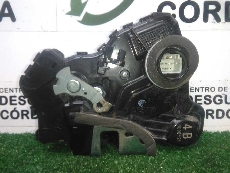Recambio de cerradura puerta delantera derecha para toyota land cruiser (j15) 3.0 turbodiesel cat referencia OEM IAM 6903060240-