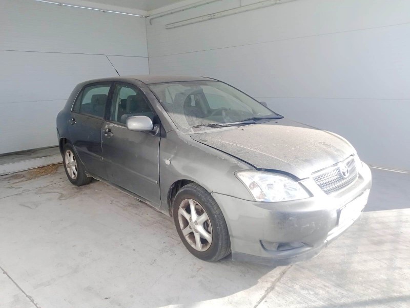 toyota corolla (_e12_) del año 2003