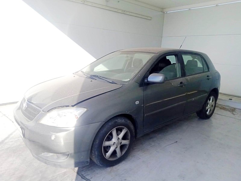 toyota corolla (_e12_) del año 2003