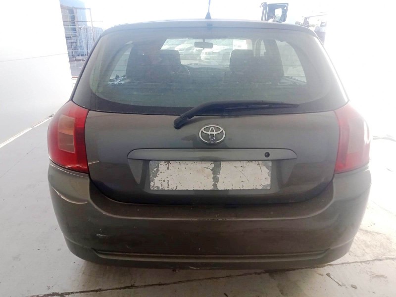 toyota corolla (_e12_) del año 2003