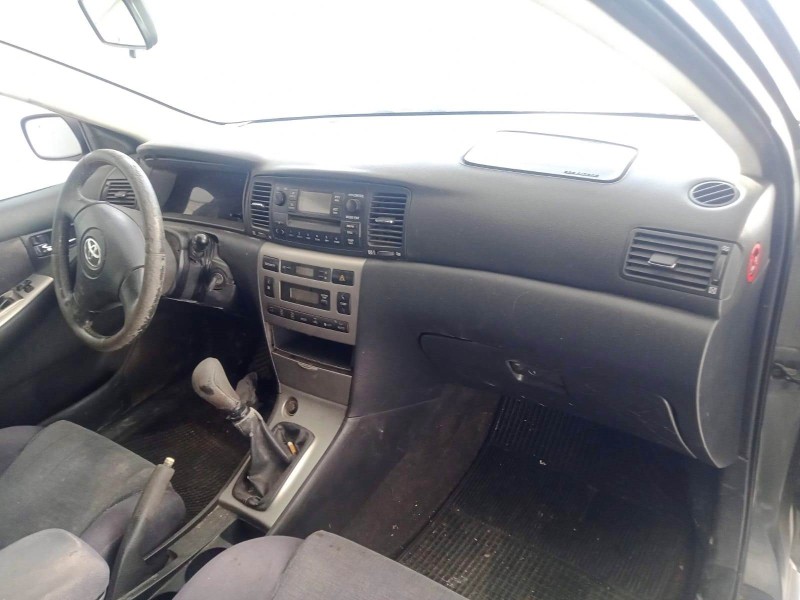 toyota corolla (_e12_) del año 2003