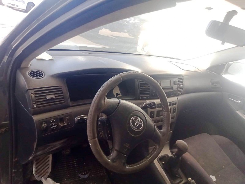 toyota corolla (_e12_) del año 2003