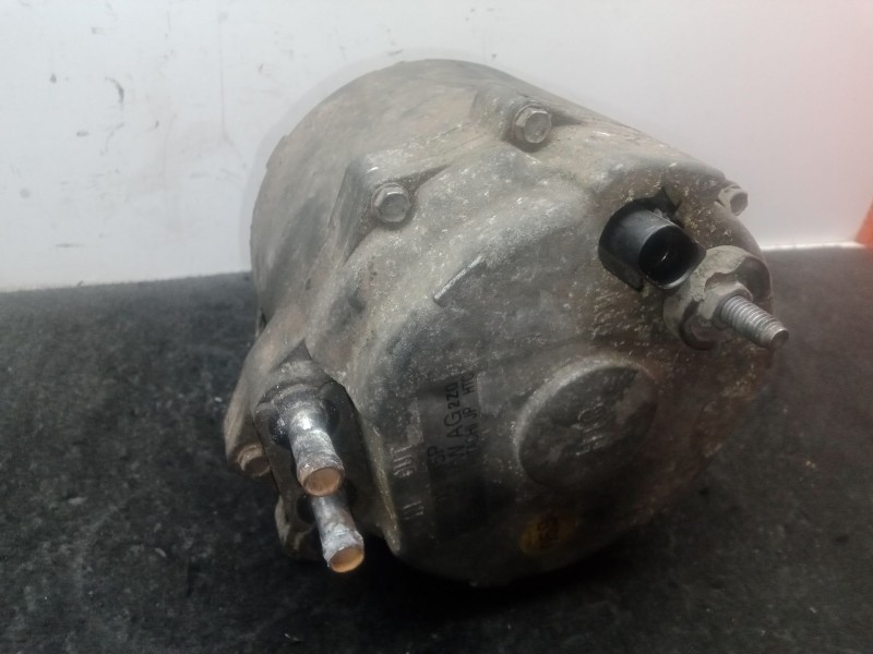 Recambio de alternador para audi a8 d3 (4e2, 4e8) 4.0 tdi quattro referencia OEM IAM 059903015P  HITACHI