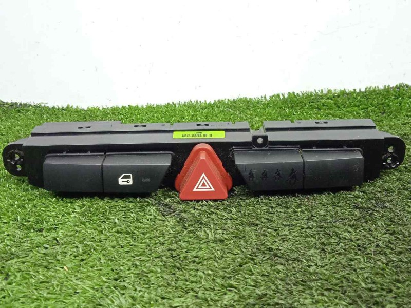 Recambio de warning para kia cee´d 1.6 crdi cat referencia OEM IAM 937001H000 - 2020063021 - 937001H010  