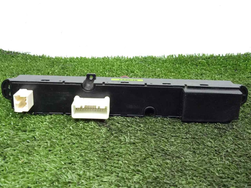 Recambio de warning para kia cee´d 1.6 crdi cat referencia OEM IAM 937001H000 - 2020063021 - 937001H010  