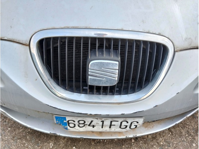 Recambio de rejilla delantera para seat leon (1p1) 1.9 tdi referencia OEM IAM   
