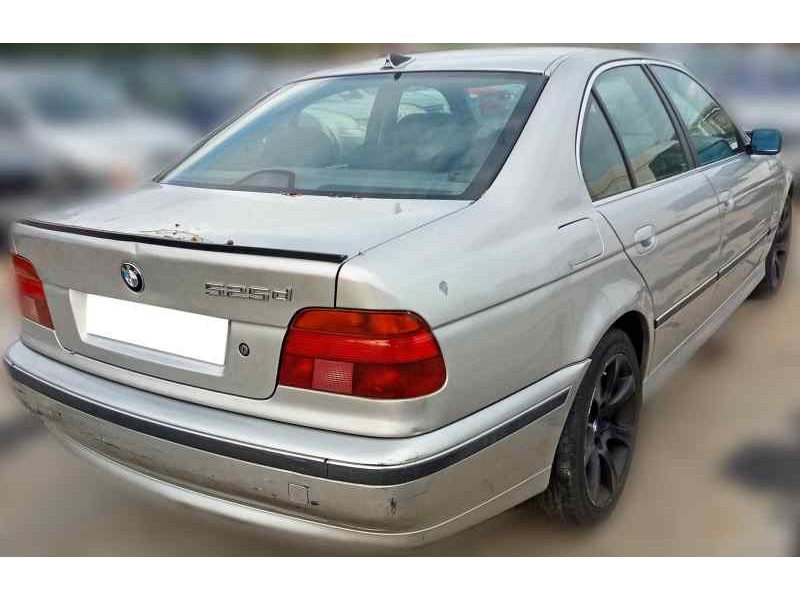 bmw 5 (e39) del año 2000