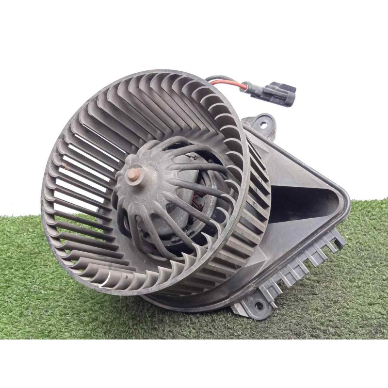 Recambio de motor calefaccion para renault megane i berlina hatchback (ba0) 1.4 referencia OEM IAM SINREFERENCIA A0. - 2.PINES Ø