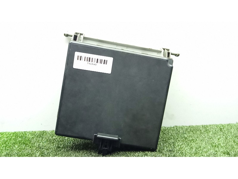 Recambio de caja reles / fusibles para peugeot 205 ii (20a/c) 1.2 referencia OEM IAM SIN REFERENCIA  