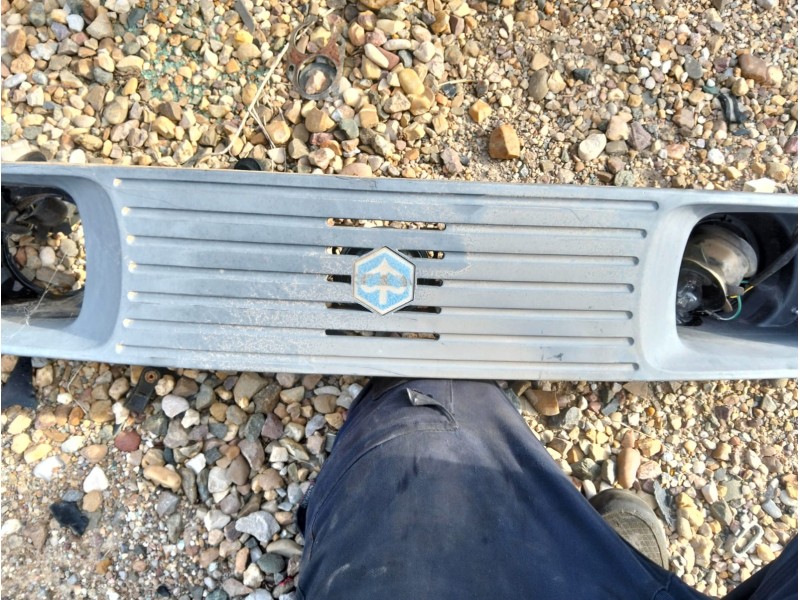 Recambio de rejilla delantera para vehiculos fuera decreto ley microcar / cuadriciclo / tricilo combustion referencia OEM IAM   