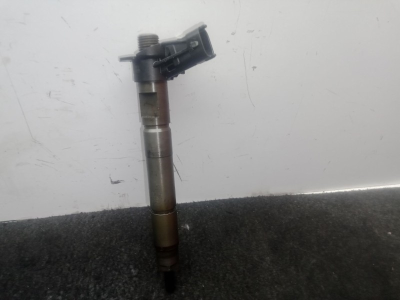 Recambio de inyector para jeep cherokee (kk) 2.8 crd 4x4 referencia OEM IAM 15062058F - 0445115067  BOSCH