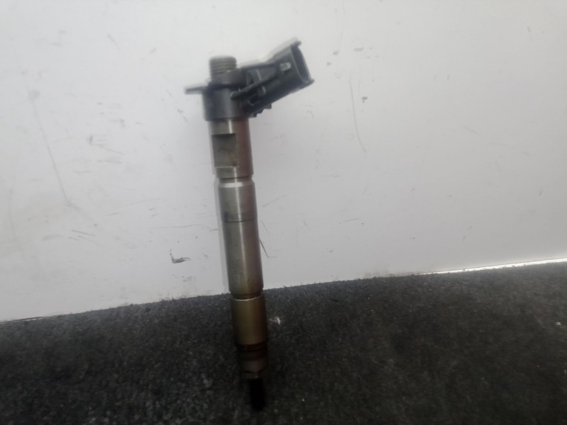 Recambio de inyector para jeep cherokee (kk) 2.8 crd 4x4 referencia OEM IAM 15062058F - 0445115067  BOSCH