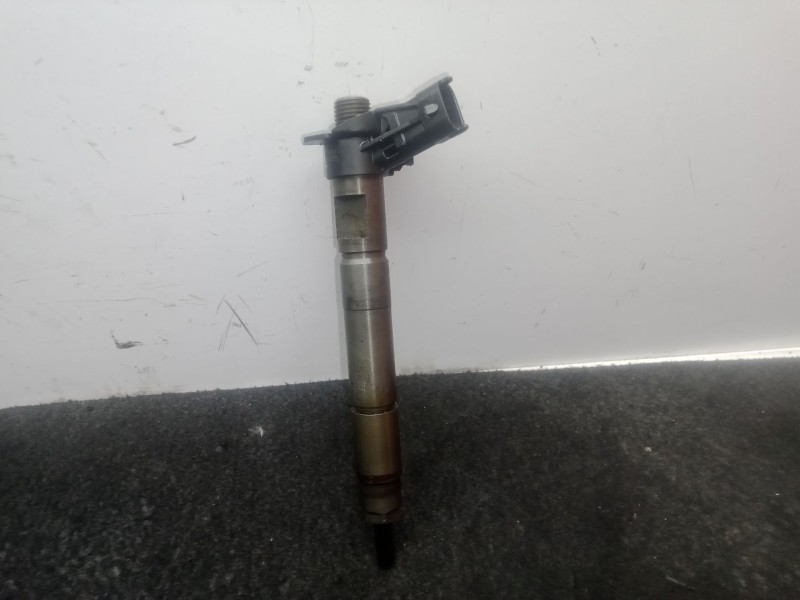 Recambio de inyector para jeep cherokee (kk) 2.8 crd 4x4 referencia OEM IAM 15062058F - 0445115067  BOSCH