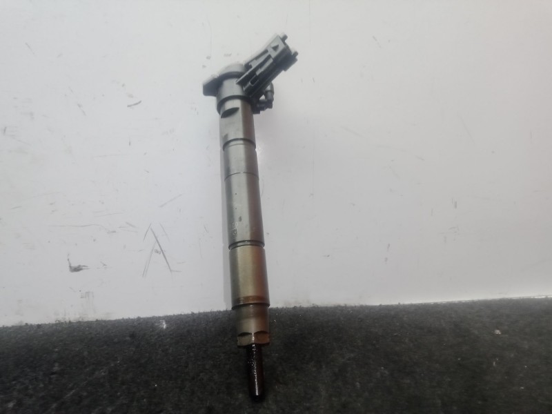 Recambio de inyector para jeep cherokee (kk) 2.8 crd 4x4 referencia OEM IAM 15062058F - 0445115067  BOSCH