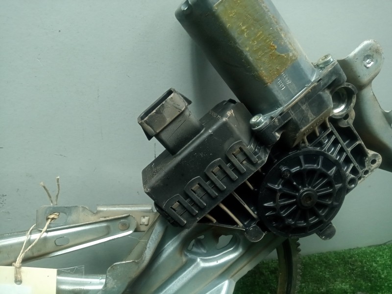 Recambio de elevalunas delantero derecho para opel astra h berlina 1.6 16v referencia OEM IAM SINREFERENCIA ASTRA.H - ELECTRICO 
