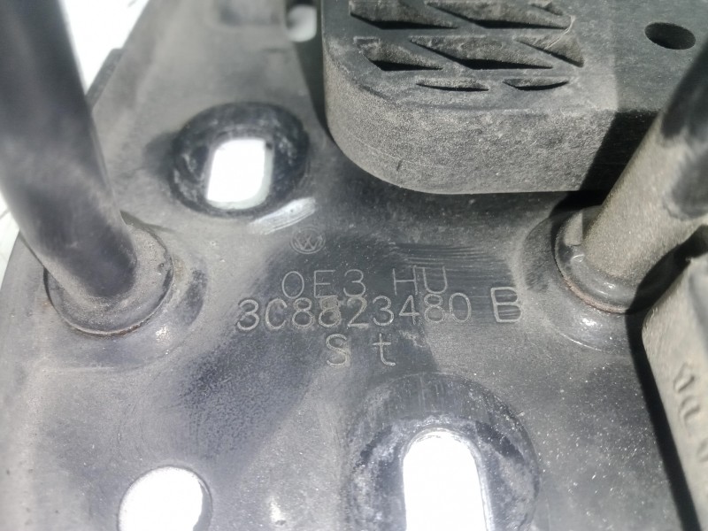 Recambio de cerradura capot para volkswagen passat cc (357) 2.0 tdi referencia OEM IAM 3C8823480B TIRADOR CAPOT 